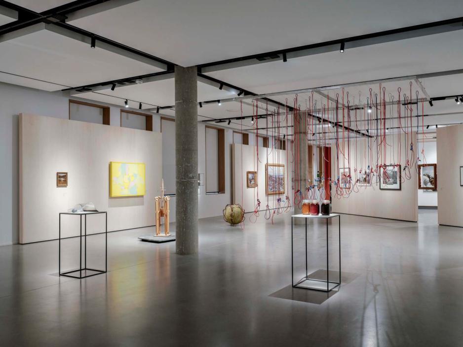 Fra åpningsutsillingen til Nordnorsk kunstmuseum, "Alt snakker". Nordnorsk kunstmuseum utstilling